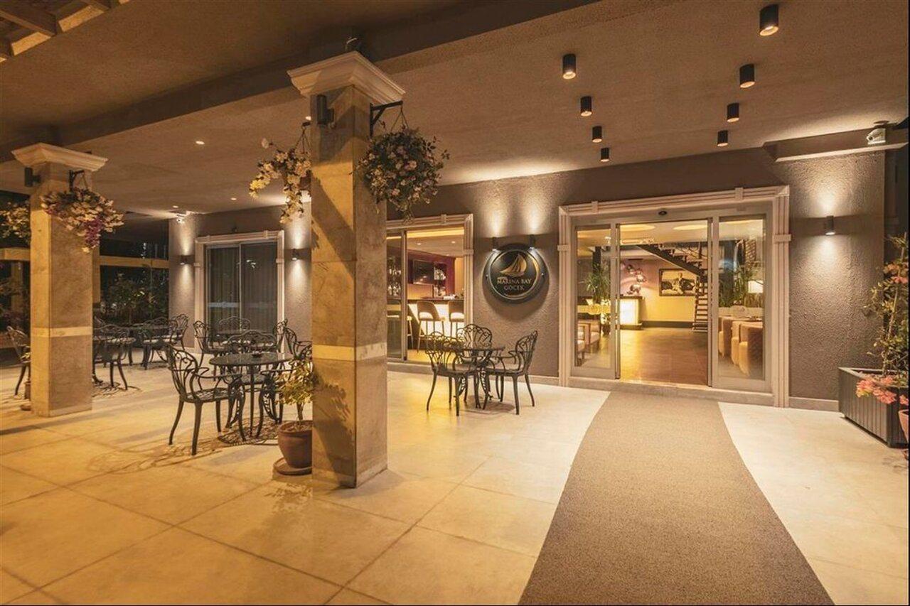 Hotel Marina Bay Goecek Luaran gambar