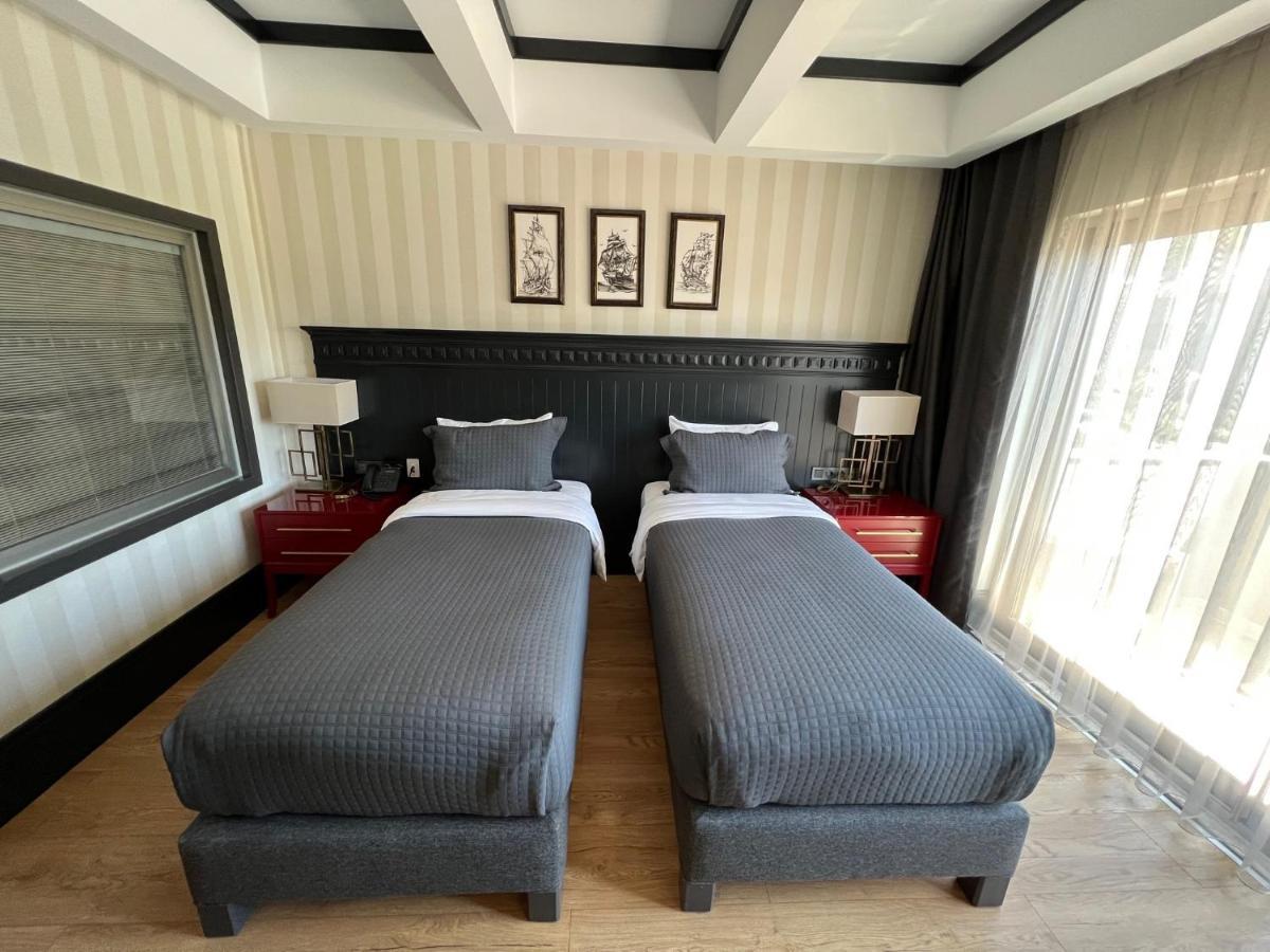 Hotel Marina Bay Goecek Luaran gambar