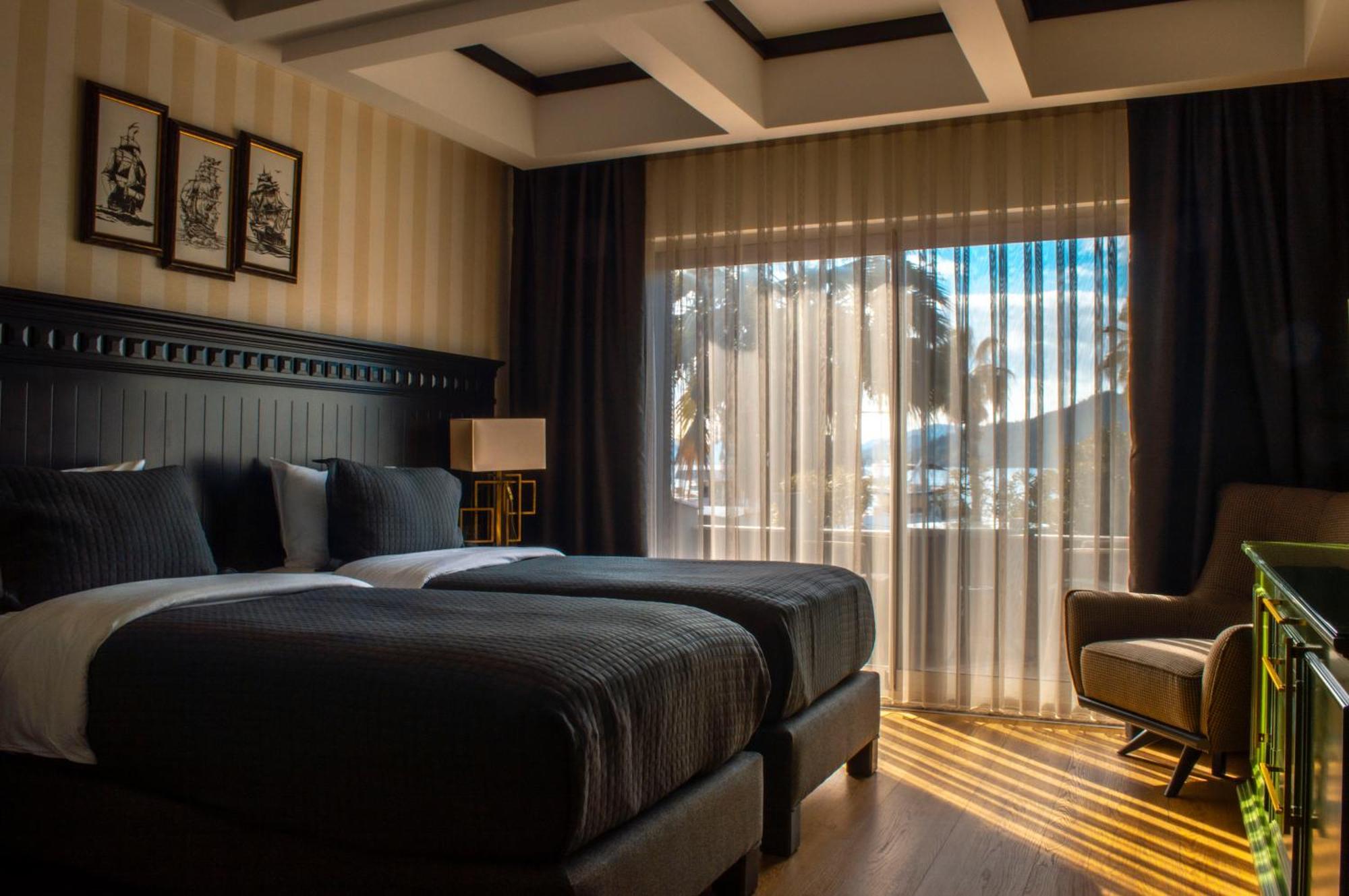 Hotel Marina Bay Goecek Luaran gambar