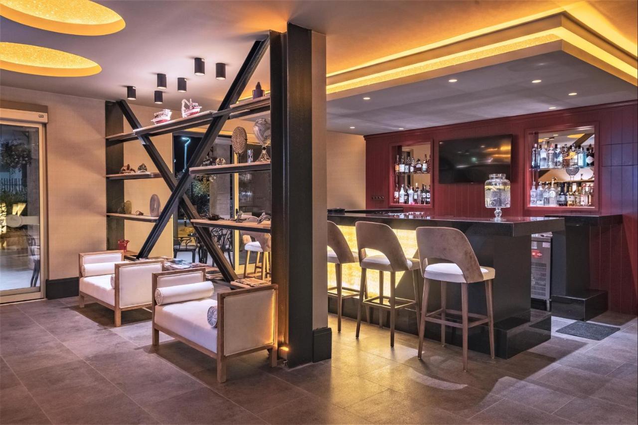 Hotel Marina Bay Goecek Luaran gambar